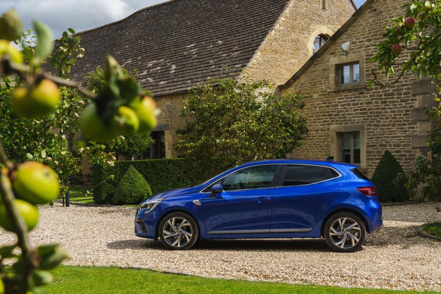  Renault Clio R.S. Line 2019 года  (UK) (фото 17 из 40)